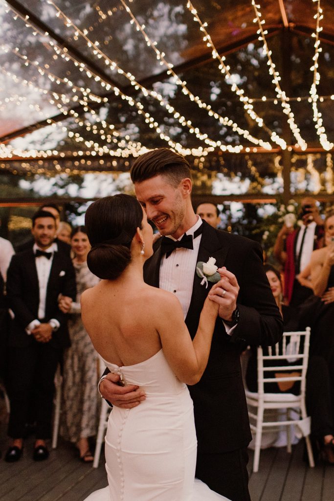 planning a wedding in italy - first dance